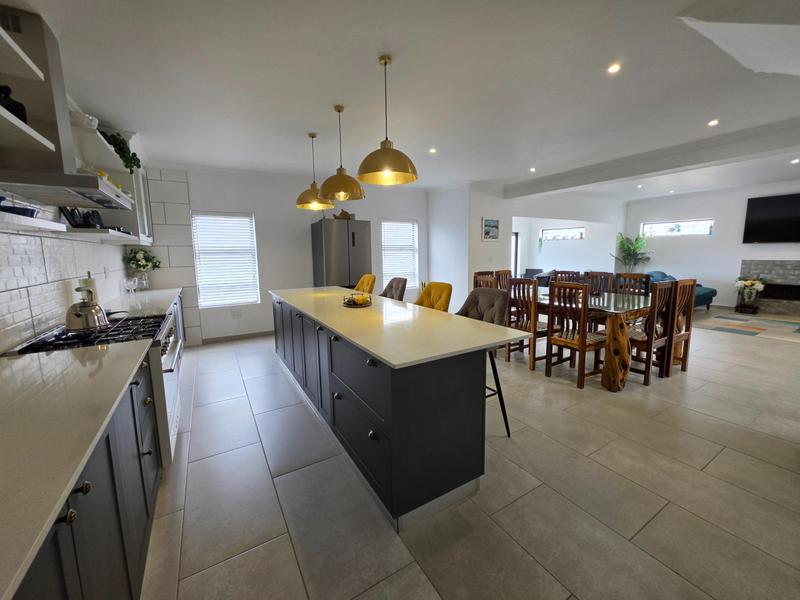 4 Bedroom Property for Sale in Shelley Point Western Cape